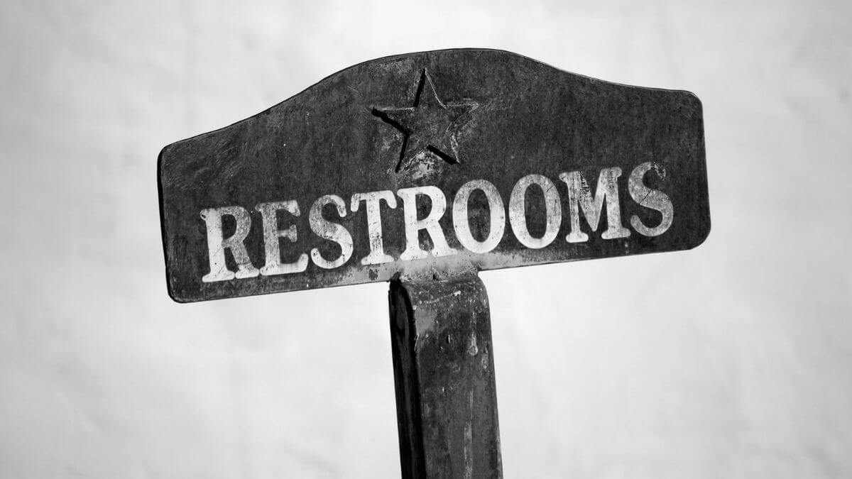 6 Ways to Ask to Use the Bathroom in Spanish - Tell Me In Spanish